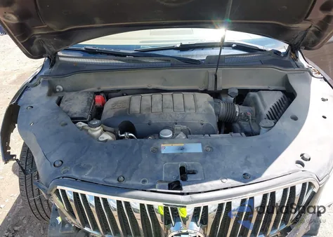 2017 Buick Enclave Premium z USA, uszkodzony, nr VIN 5GAKVCKDXHJ164343